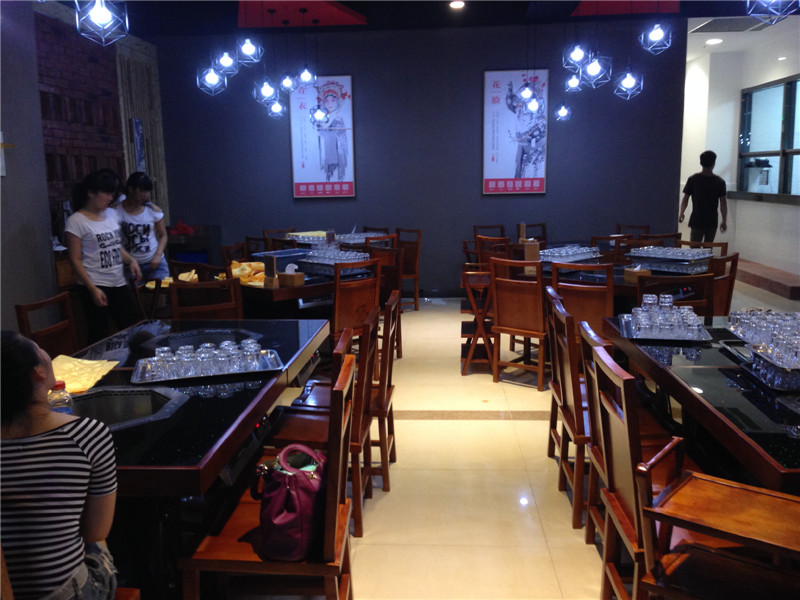 蜀九香的火鍋神器——韓博智能無(wú)煙火鍋(圖3) 蜀九香的火鍋神器——韓博智能無(wú)煙火鍋(圖3)